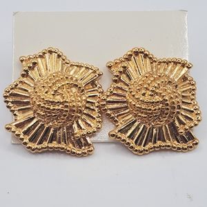 Vintage Gold Tone Fashion Fan Pierce Earrings Avon 91 W Box Surgical Steel Post